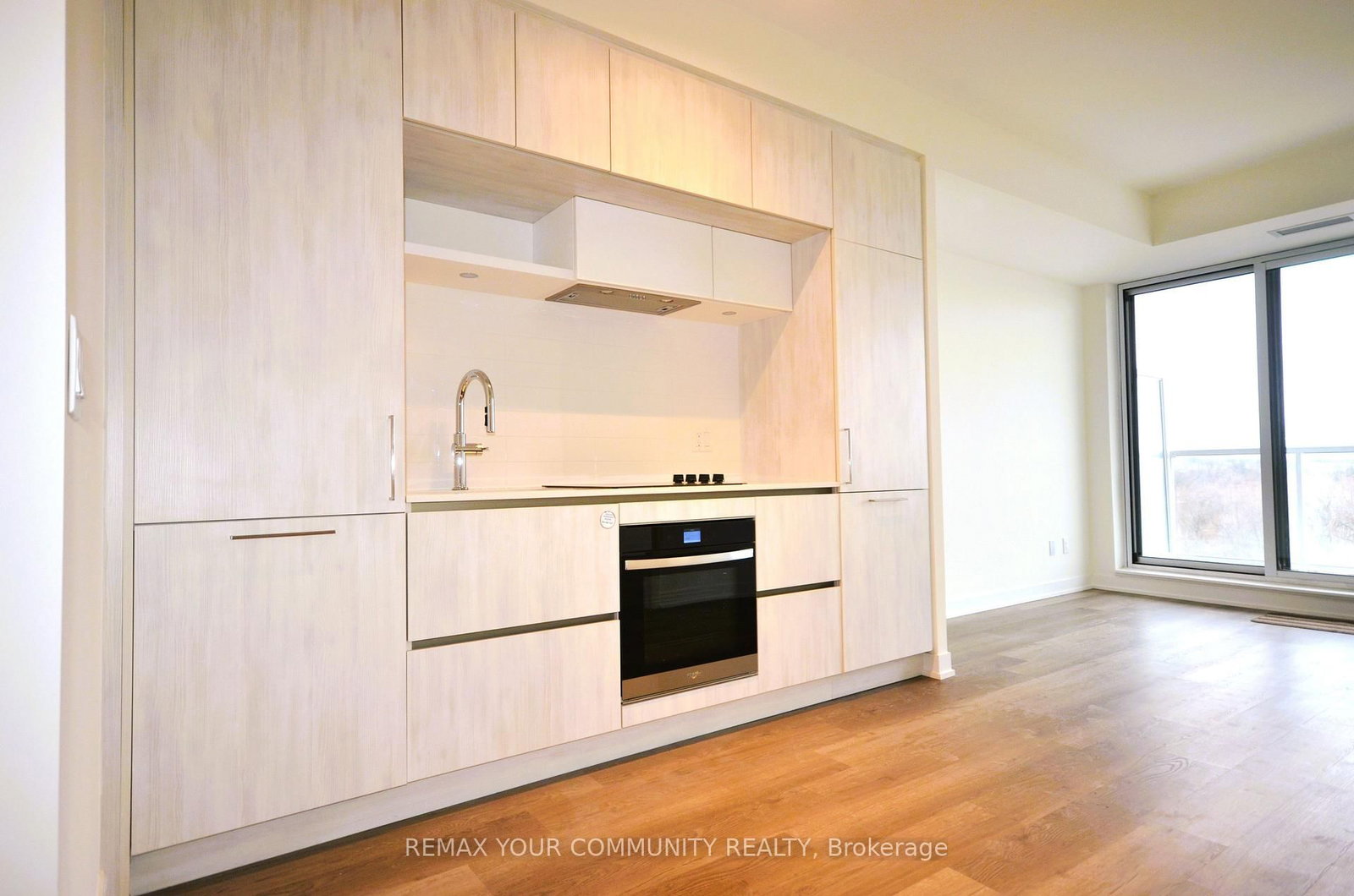 6 DAVID EYER Road, Unit 708 - Photo 2