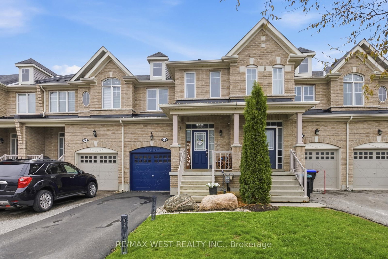 Townhouse for sale at 68 Jackson Drive, New Tecumseth, Ontario, L0G 1W0 - Tottenham - MLS: N13056338