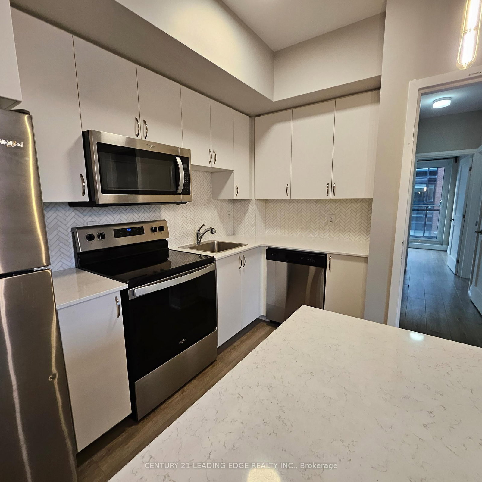 18 COLES Avenue, Unit 603 - Photo 12