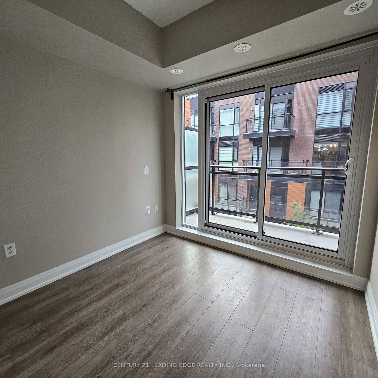 18 COLES Avenue, Unit 603 - Photo 16