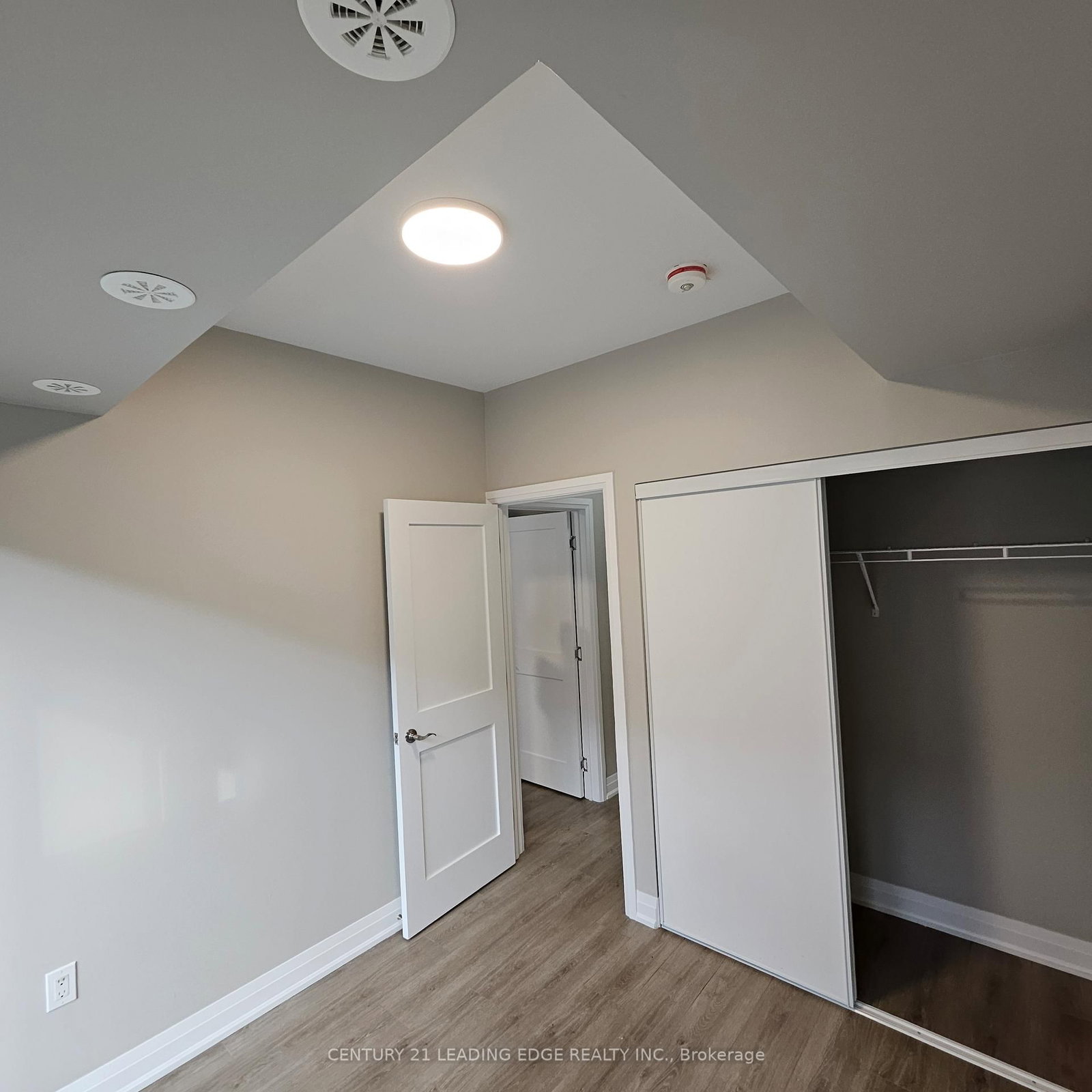 18 COLES Avenue, Unit 603 - Photo 21