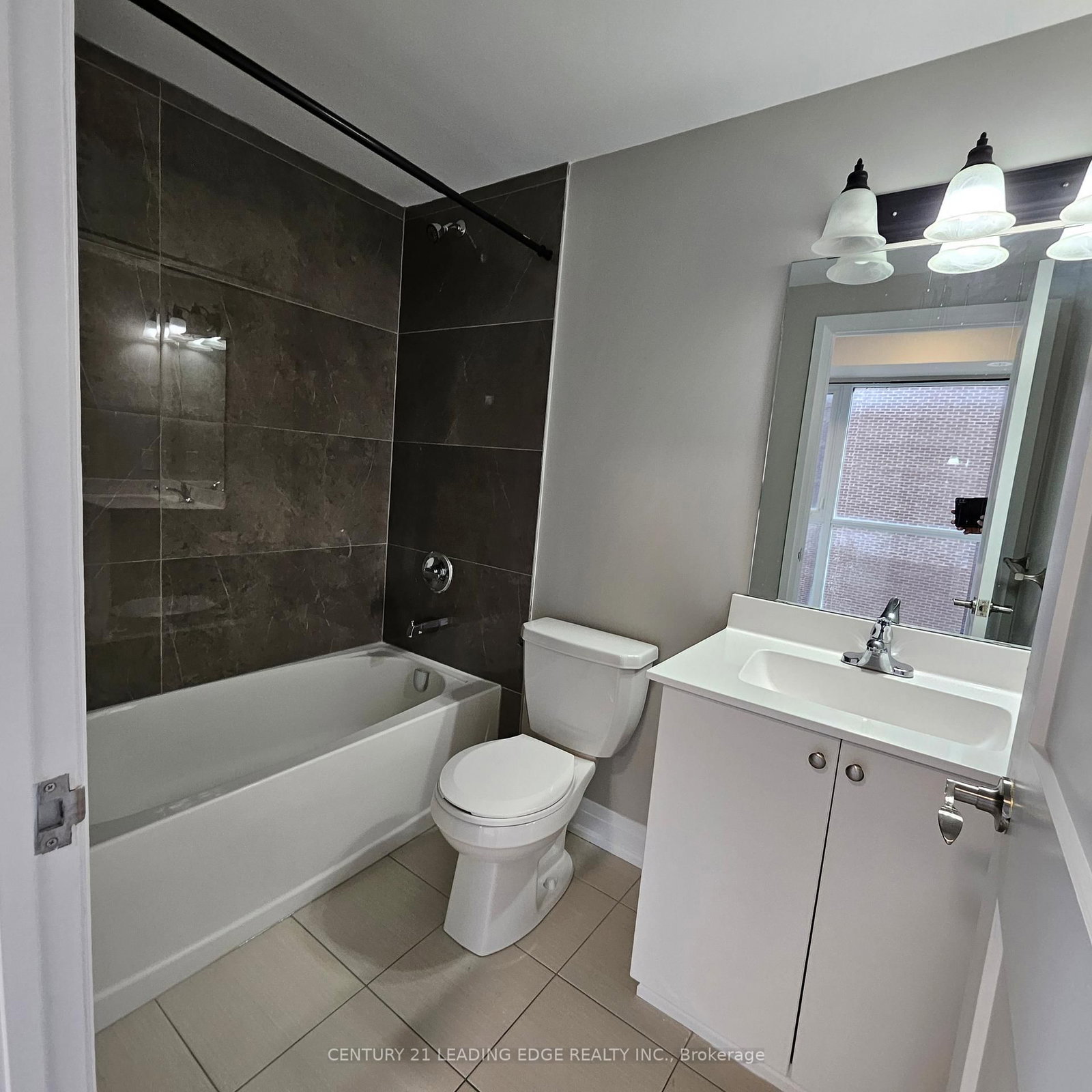 18 COLES Avenue, Unit 603 - Photo 23