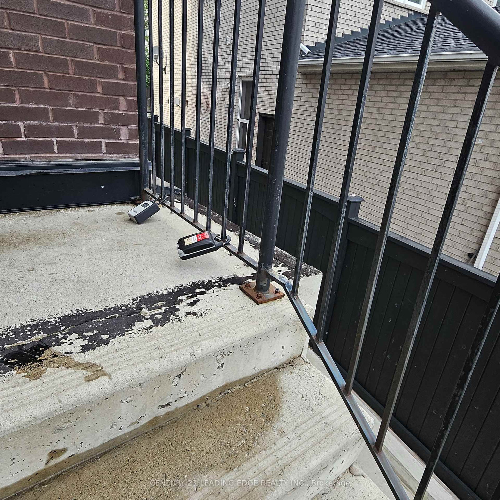 18 COLES Avenue, Unit 603 - Photo 32