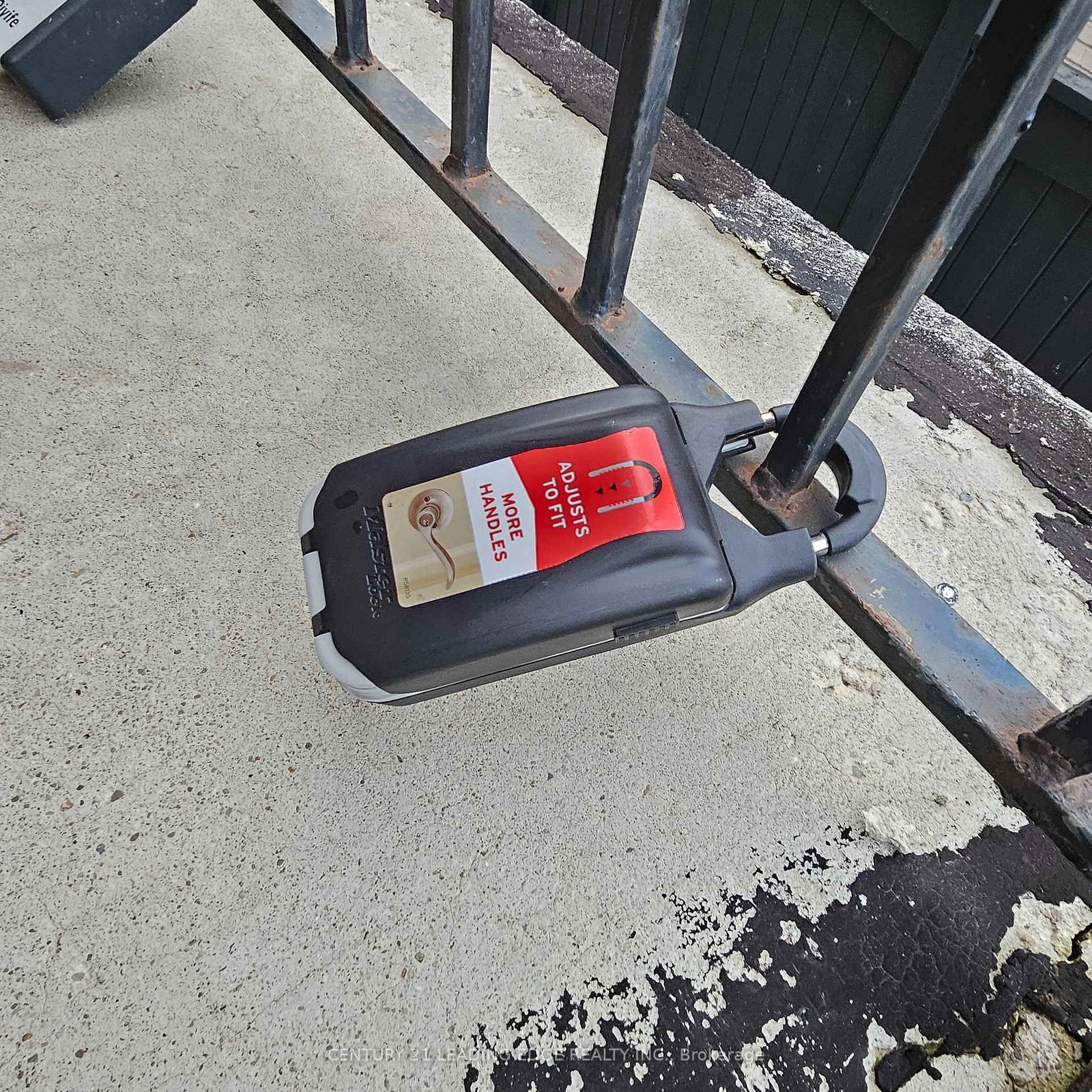 18 COLES Avenue, Unit 603 - Photo 34