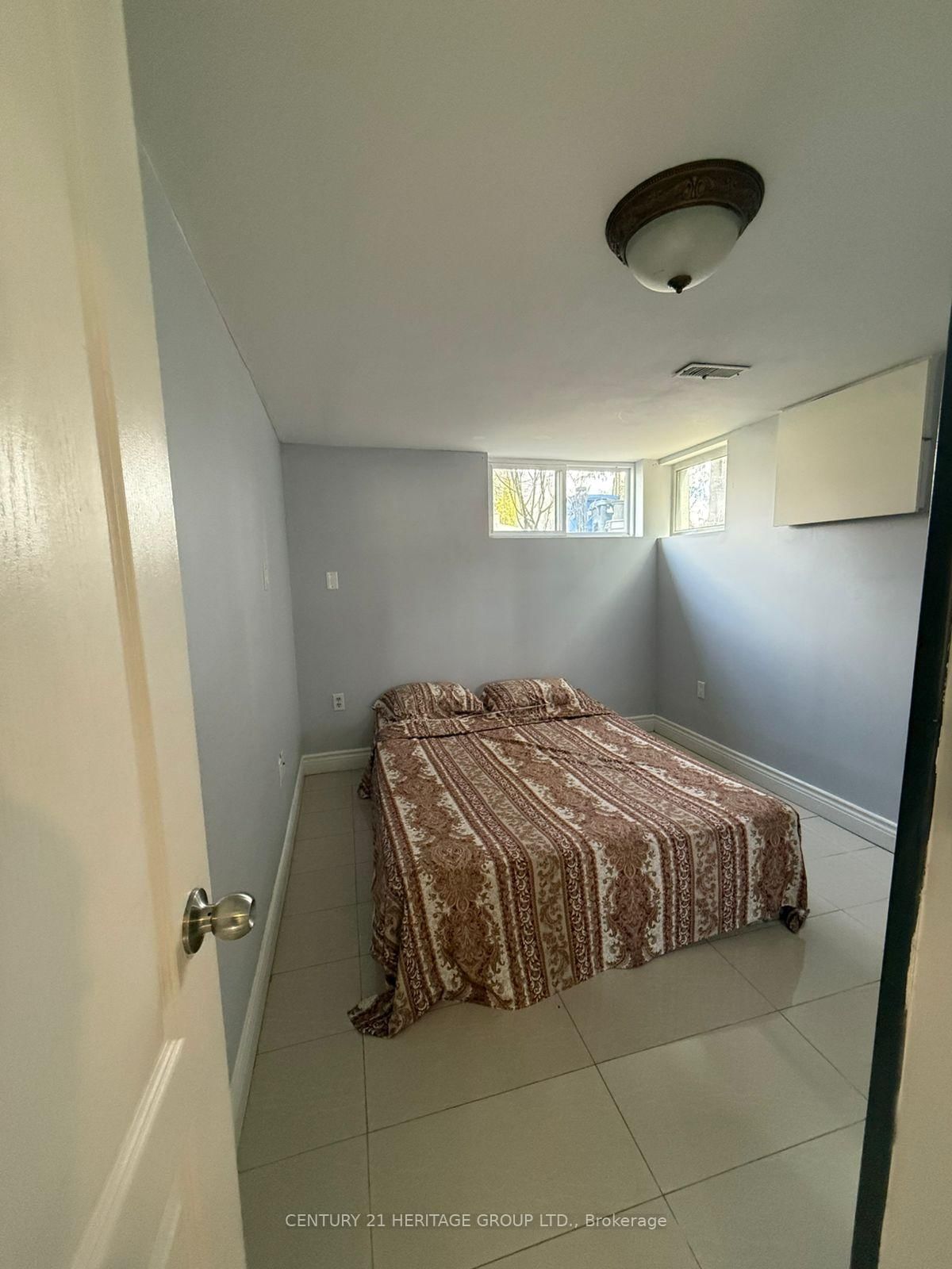 430 Balkan Road, Unit Bsmt - Photo 12