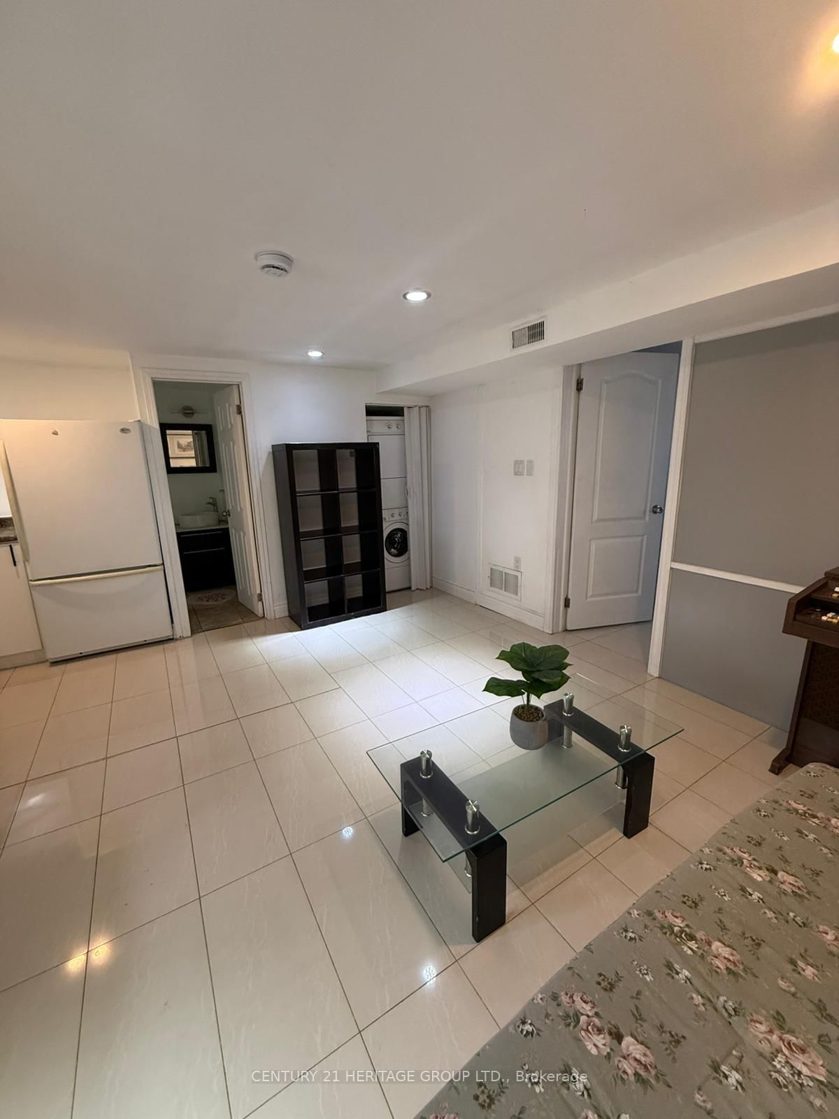 430 Balkan Road, Unit Bsmt - Photo 4