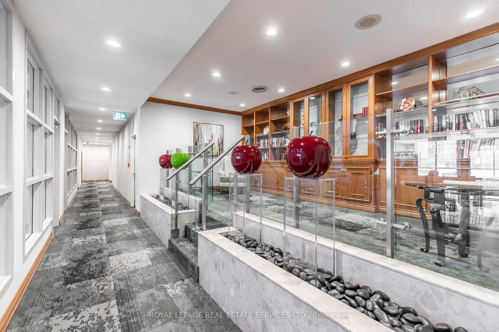 100 Observatory Lane, Unit 406 - Photo 30