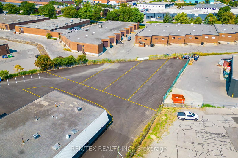 11-14 & 18-21 - 582 Rivermede Rd, Vaughan, L4K 2H5 | Image 2