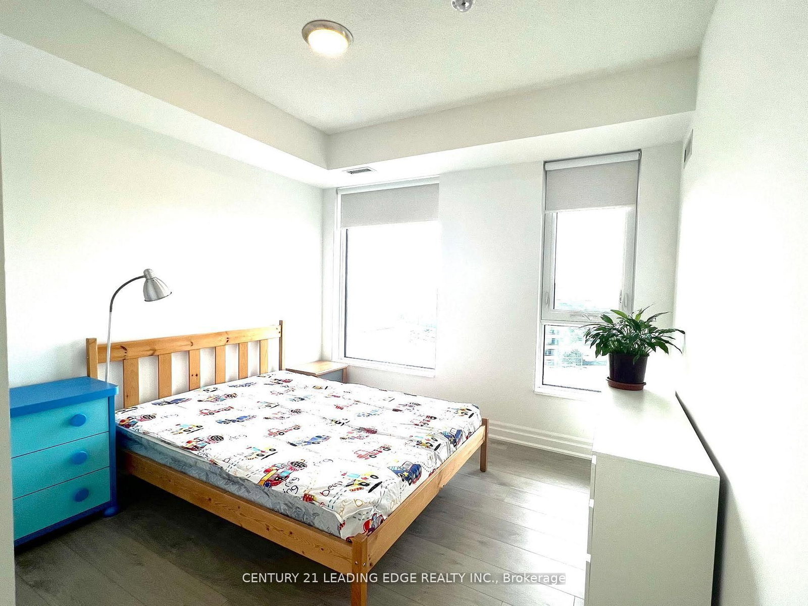 10 Rouge Valley Drive W, Unit 1215 - Photo 27