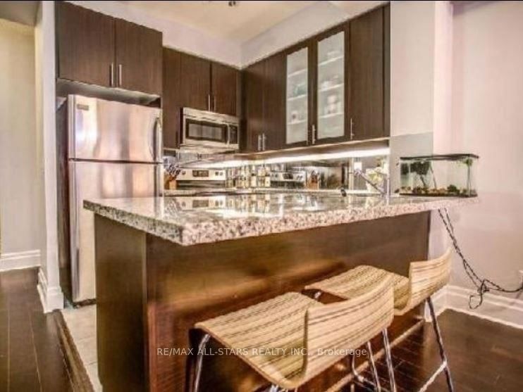 111 Upper Duke Crescent, Unit 219 - Photo 5