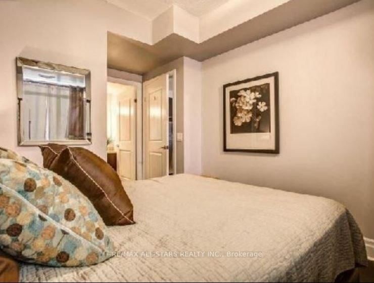 111 Upper Duke Crescent, Unit 219 - Photo 9