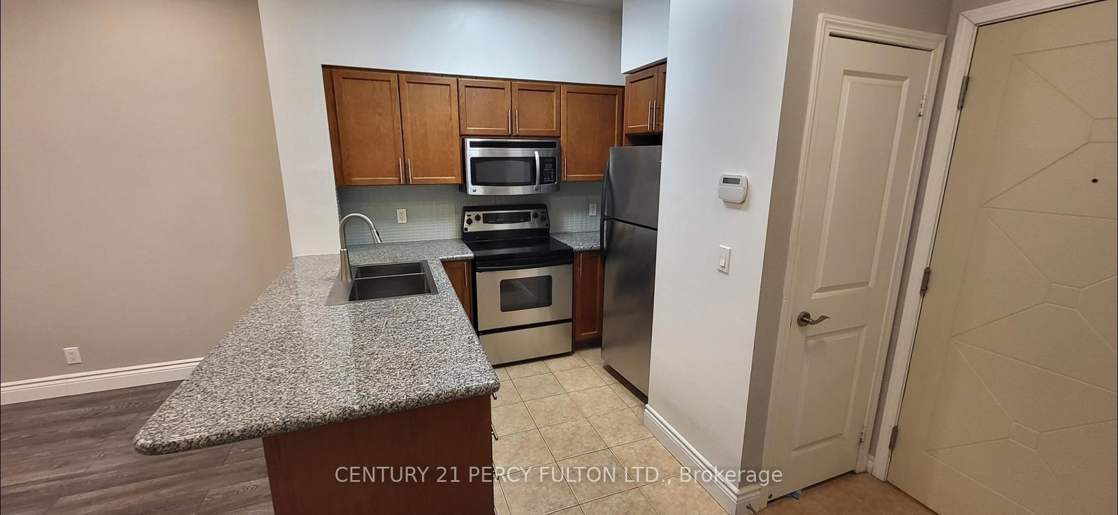 18 Harding Boulevard, Unit 105 - Photo 9