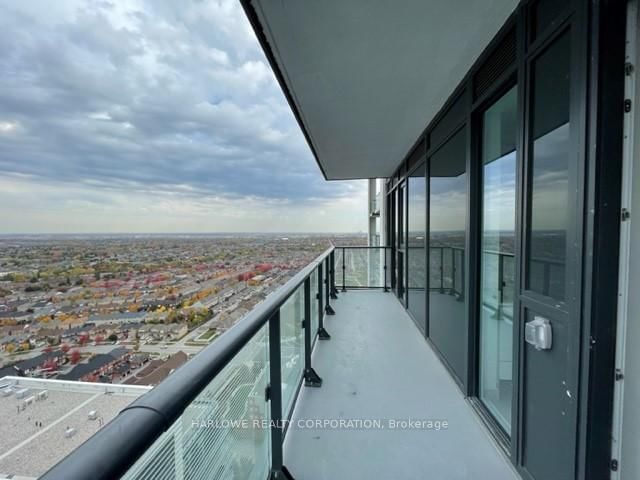 105 Oneida Crescent, Unit LPH03 - Photo 10