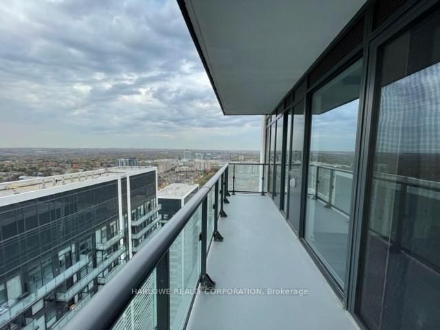 105 Oneida Crescent, Unit LPH03 - Photo 11