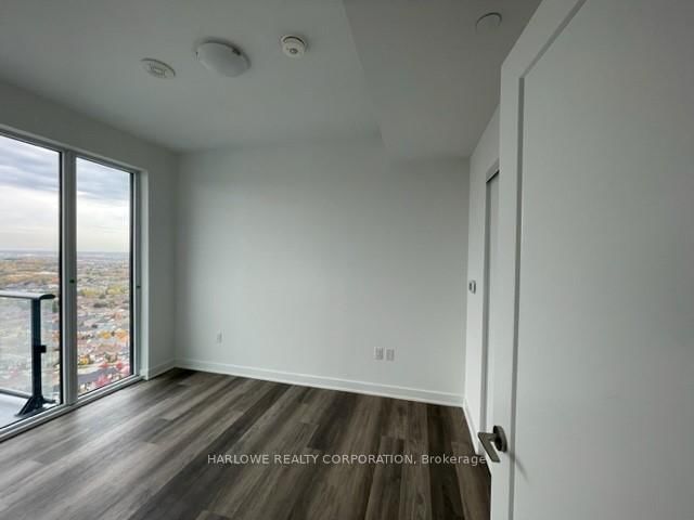 105 Oneida Crescent, Unit LPH03 - Photo 3