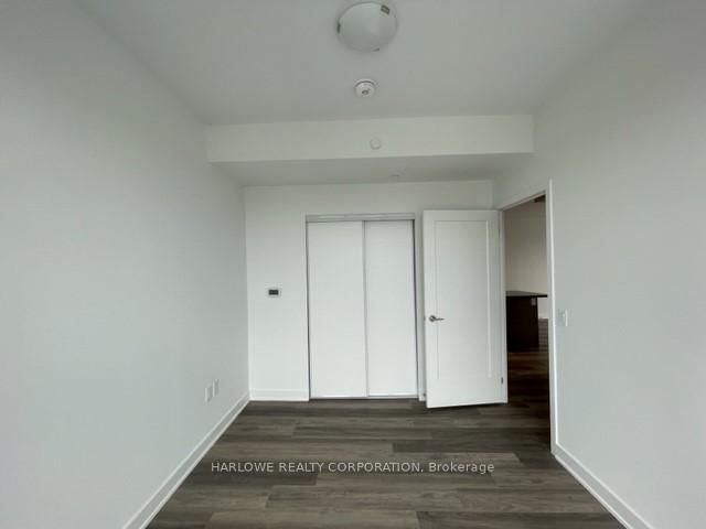 105 Oneida Crescent, Unit LPH03 - Photo 4
