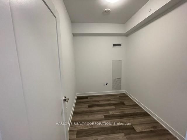 105 Oneida Crescent, Unit LPH03 - Photo 8