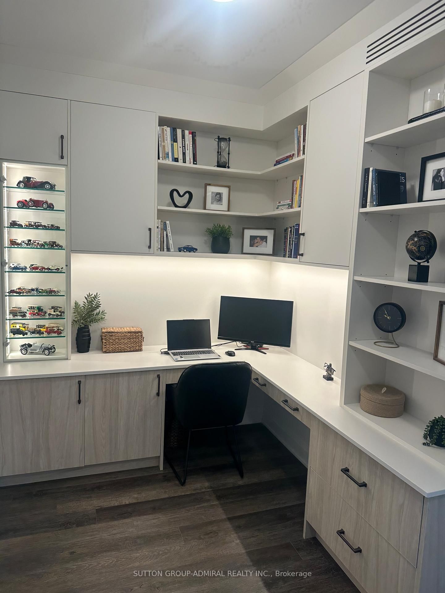 20 Gatineau Drive, Unit 1405 - Photo 13