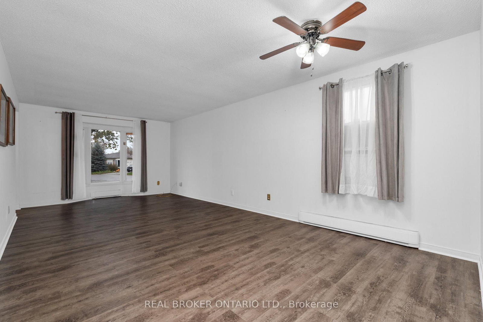 8 Maple Leaf Terr, Innisfil, view 16