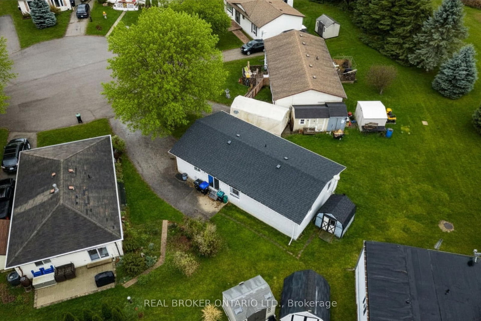 8 Maple Leaf Terr, Innisfil, view 32