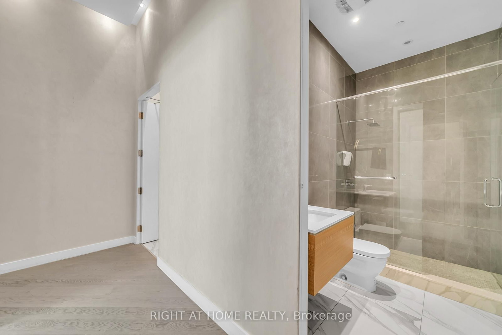 7191 Yonge Street, Unit 115/116 - Photo 12