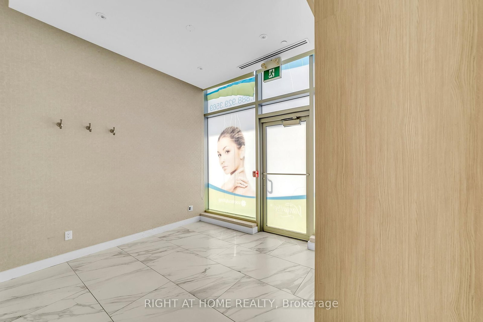 7191 Yonge Street, Unit 115/116 - Photo 16