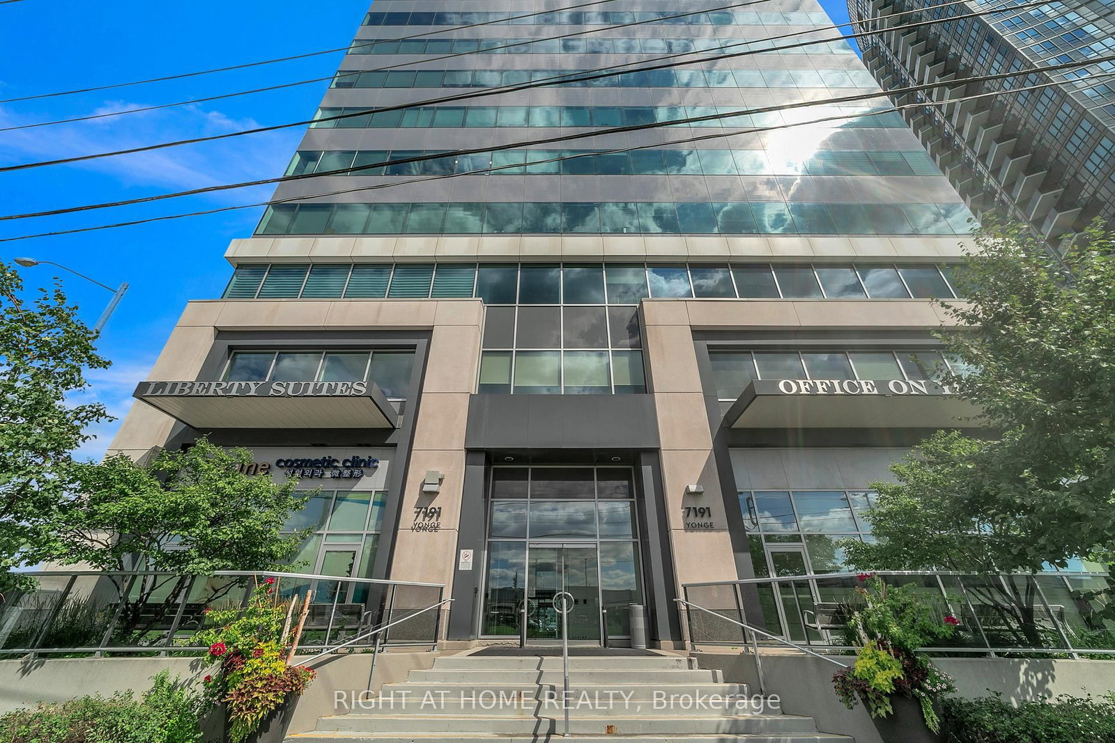 7191 Yonge Street, Unit 115/116 - Photo 4
