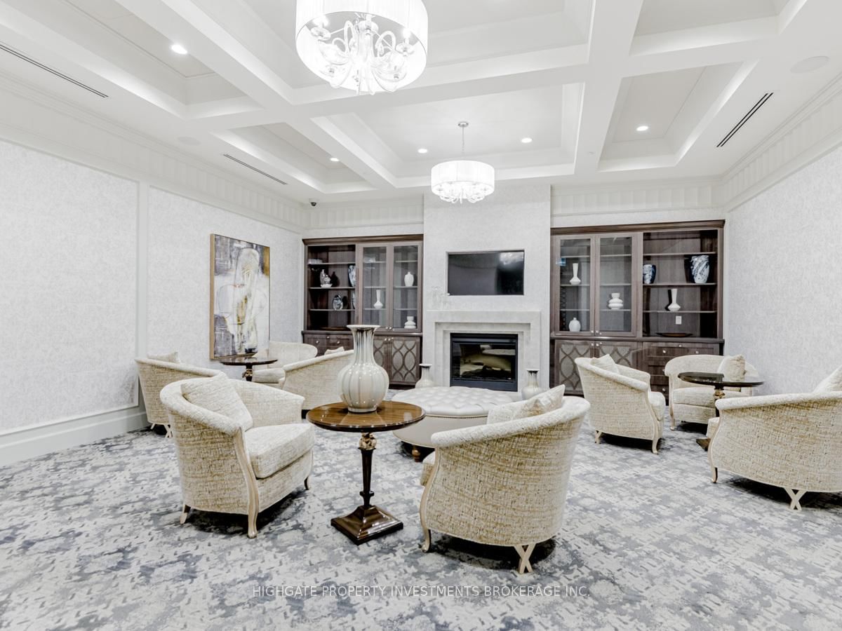 9085 Jane Street, Unit 501 - Photo 4