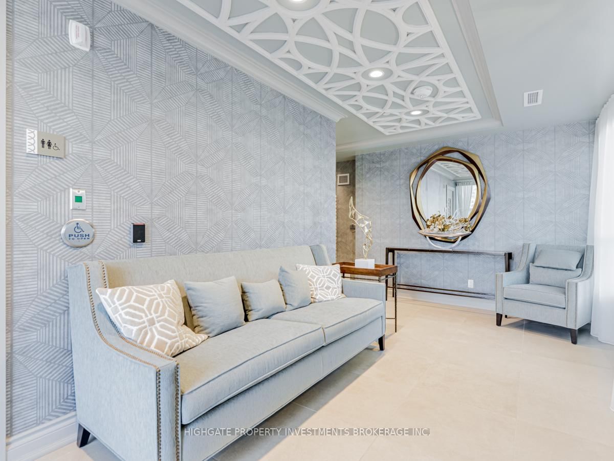 9085 Jane Street, Unit 501 - Photo 7