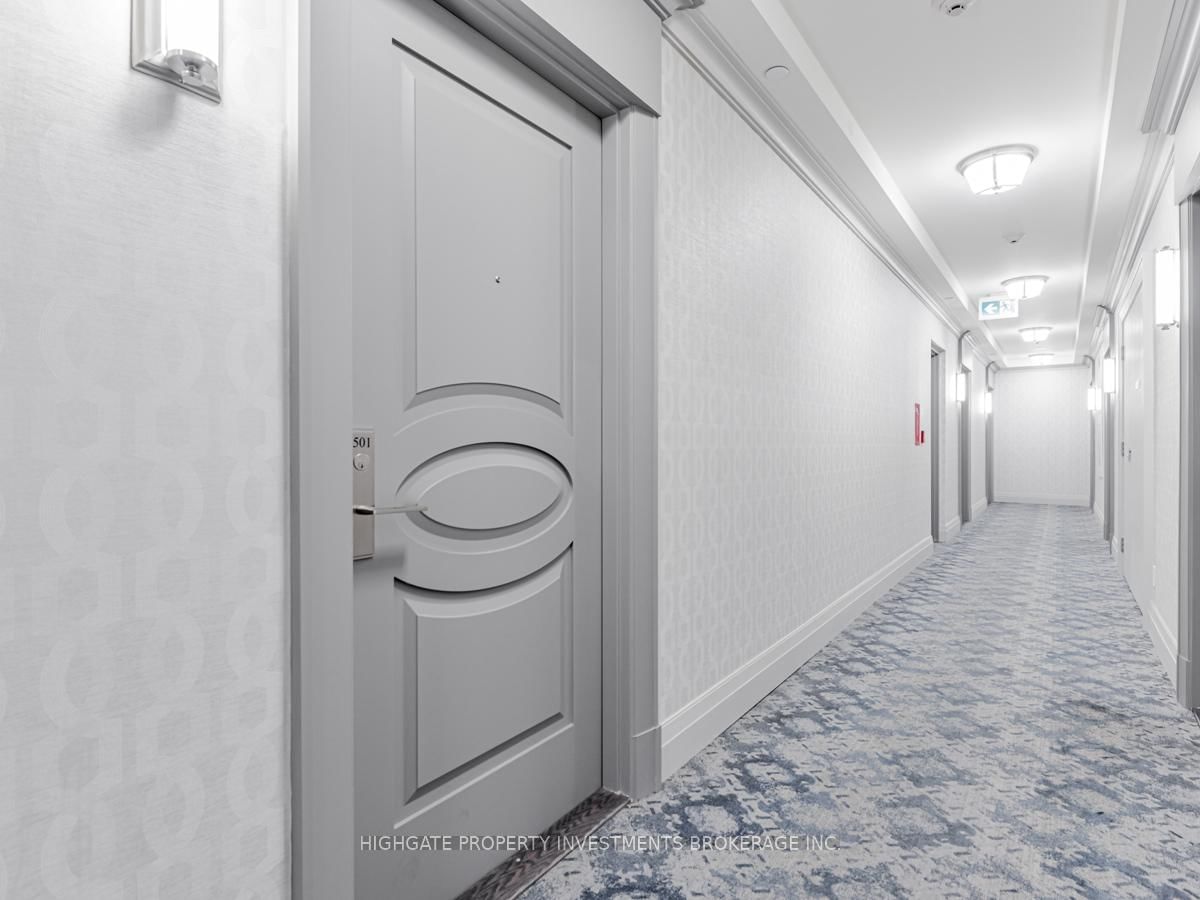 9085 Jane Street, Unit 501 - Photo 8