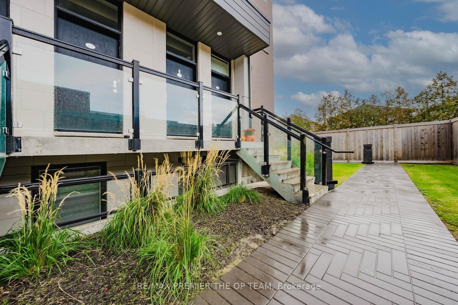 9580 Islington Avenue, Unit 139 - Photo 11