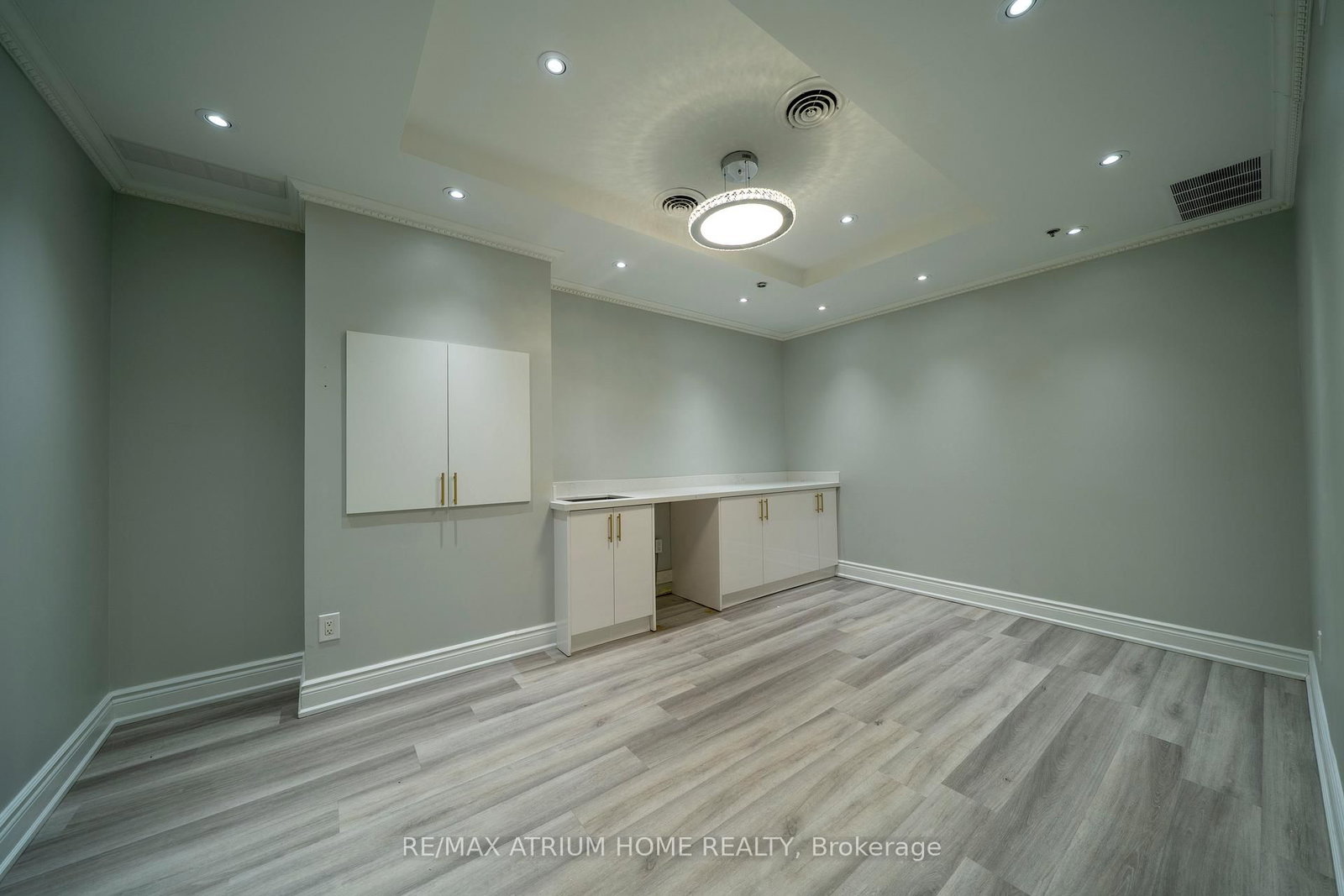 7398 Yonge Street, Unit 21D-22D - Photo 2