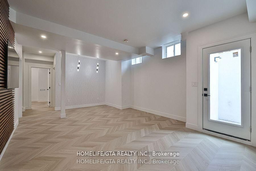 17 Couloir Drive, Unit Basement - Photo 8
