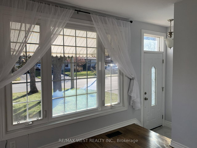 Main Floor - 241 Ashlar Road