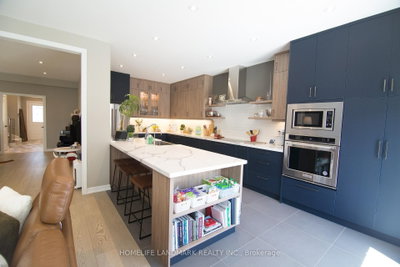 3-bed Semi-Detached · 93 Park Place Dr