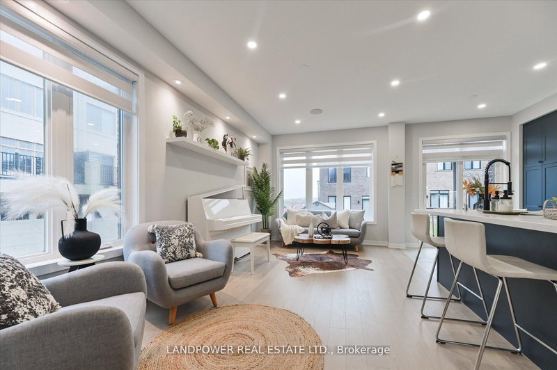 32 Harvey Bunker Cres, Markham, L6C 3K3 | Image 3