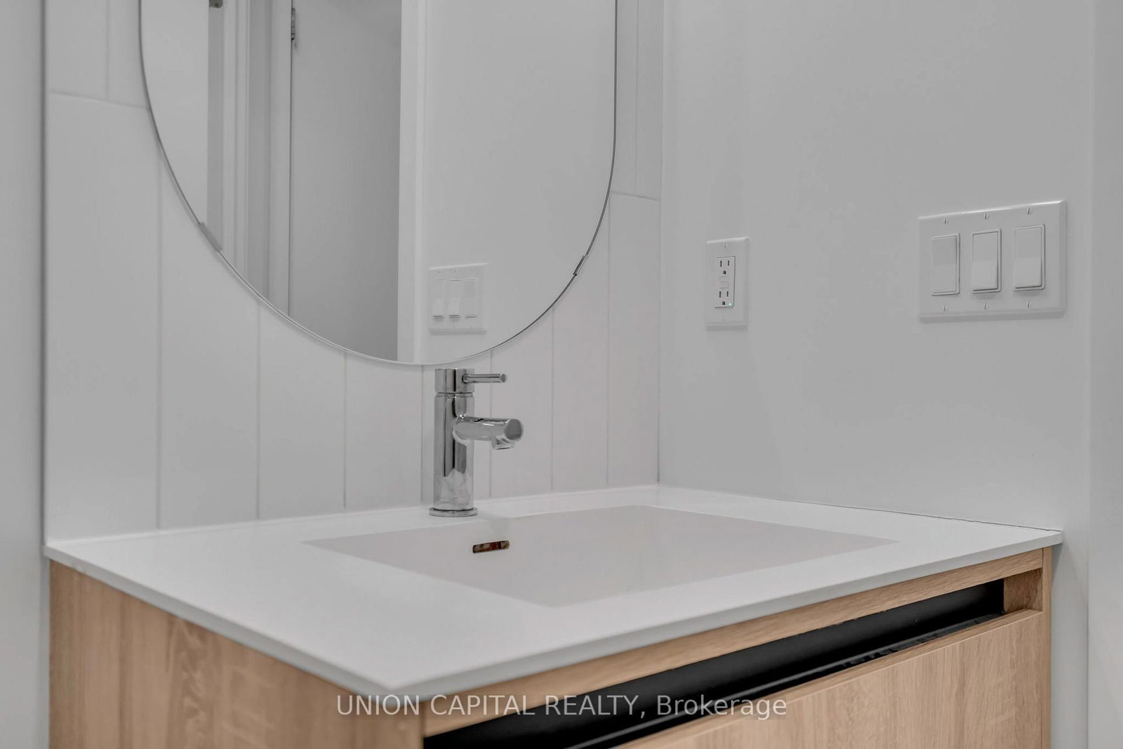 7950 Bathurst Street, Unit A611 - Photo 7