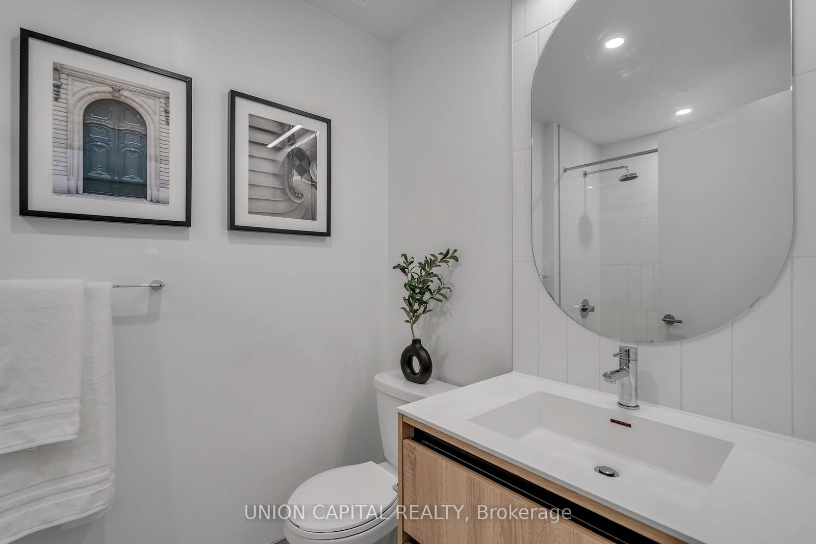 7950 Bathurst Street, Unit A611 - Photo 8