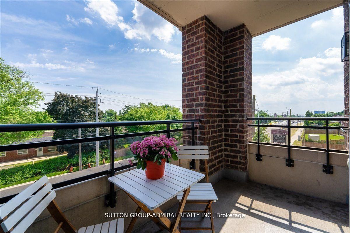 2396 Major Mackenzie Drive, Unit 312 - Photo 20