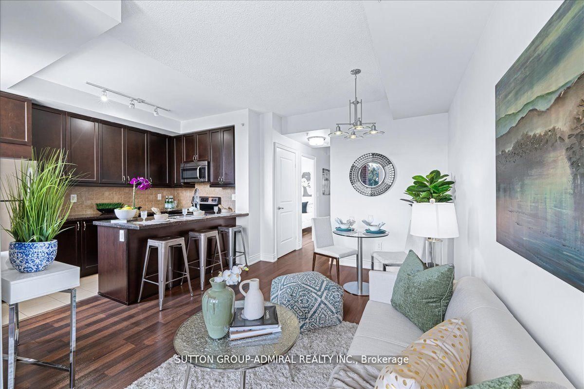 2396 Major Mackenzie Drive, Unit 312 - Photo 7