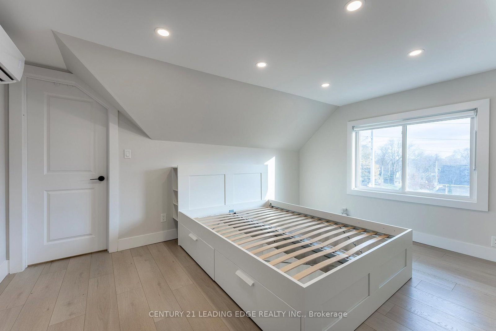 76 Prospect Street, Unit Loft Apartment - Photo 8