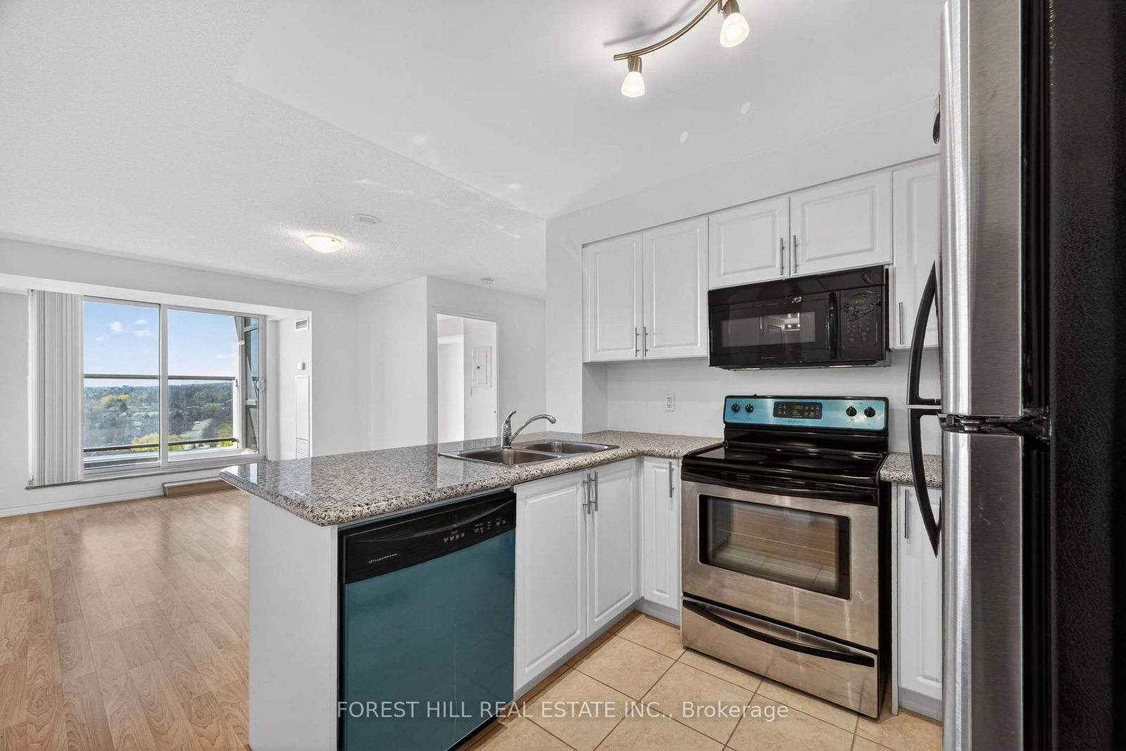 Condo for sale at 1121-18 Harding Boulevard, Richmond Hill, Ontario, L4C 0T3 - Harding - MLS: N13061186