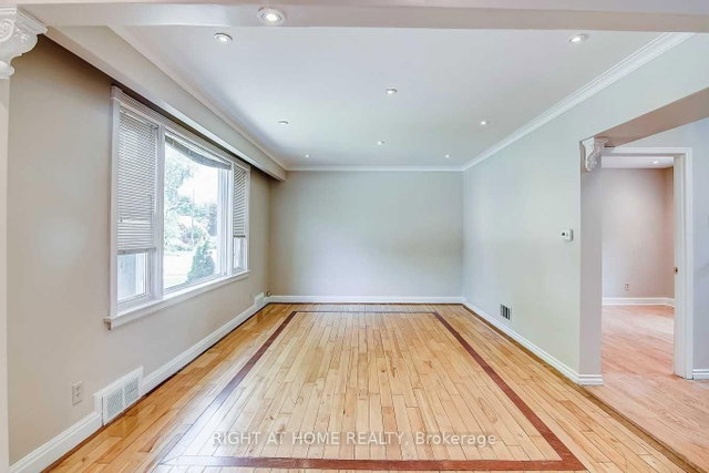Upper - 92 Lawrence Avenue