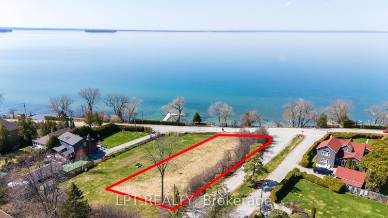 417 Lake Drive E