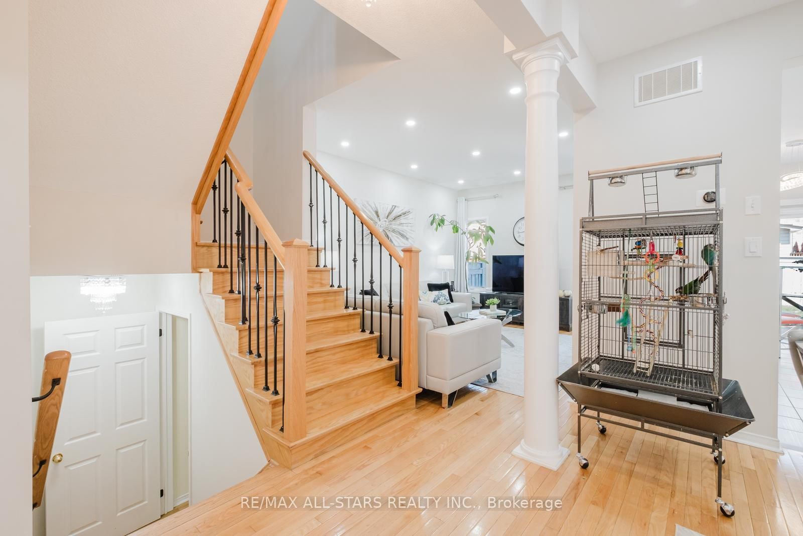 19 Coronet Street • Whitchurch-Stouffville, ON photo 12