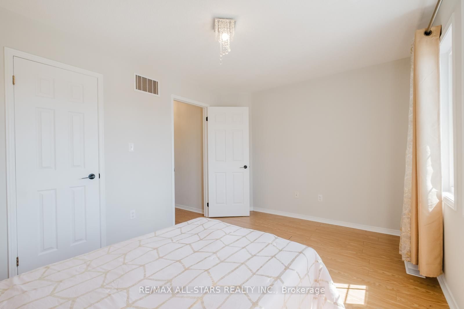 19 Coronet Street • Whitchurch-Stouffville, ON photo 31