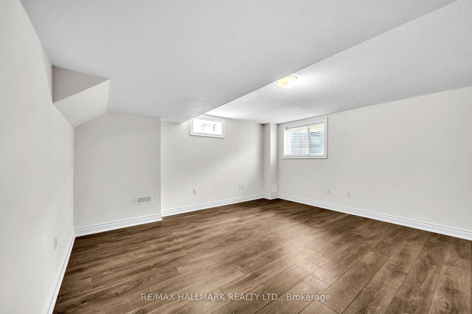 77 Terrain Court • East Gwillimbury, ON photo 36