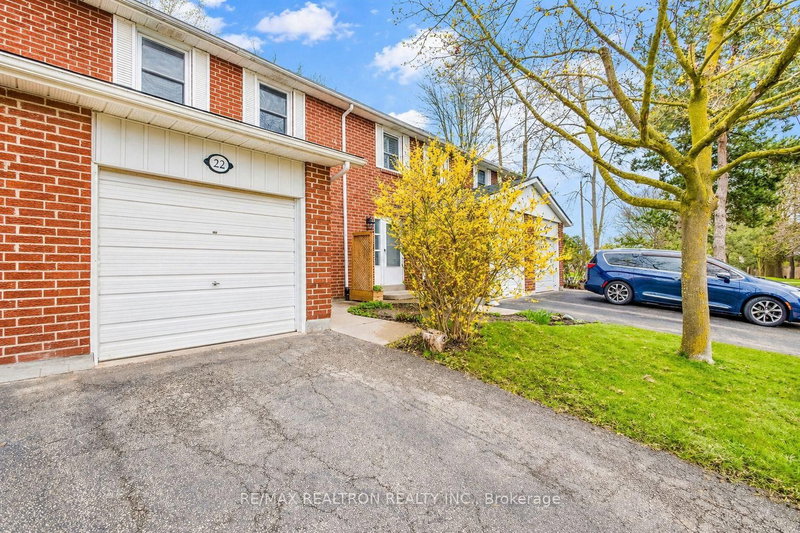 22 Porterfield Crescent