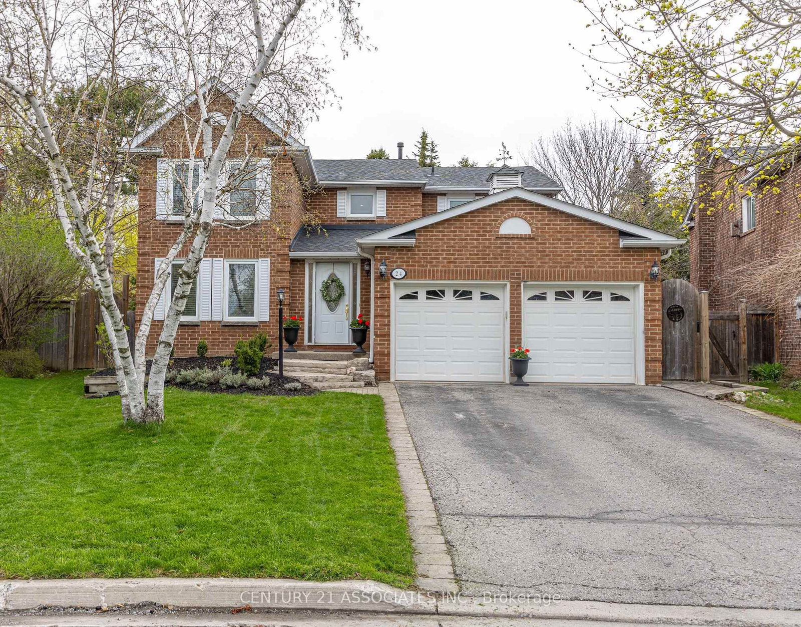 Detached House for sale at 24 Garnish Green, Markham, Ontario, L3P 4P5 - Markham Village - MLS: N13062760