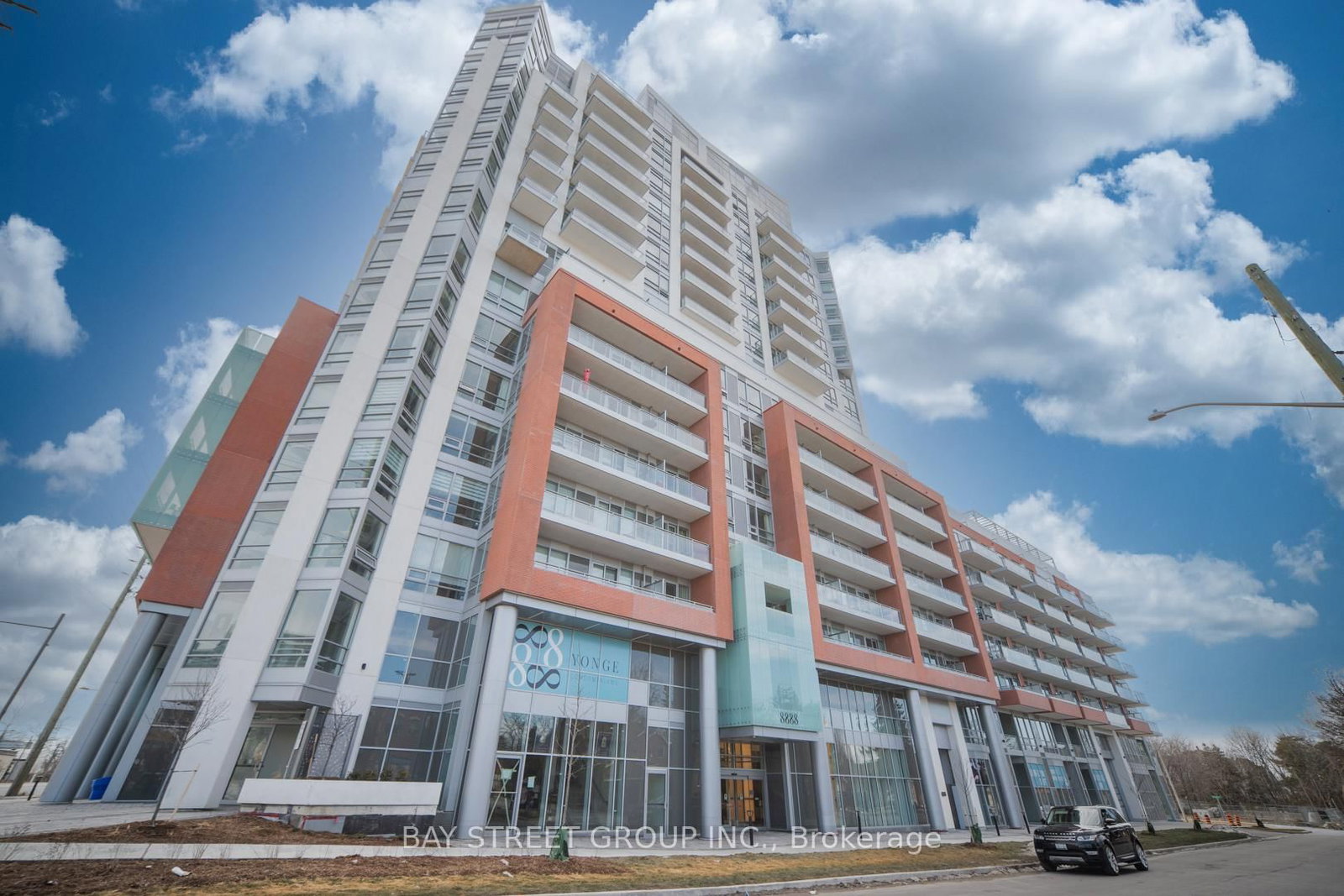 8888 Yonge Street, Unit 604